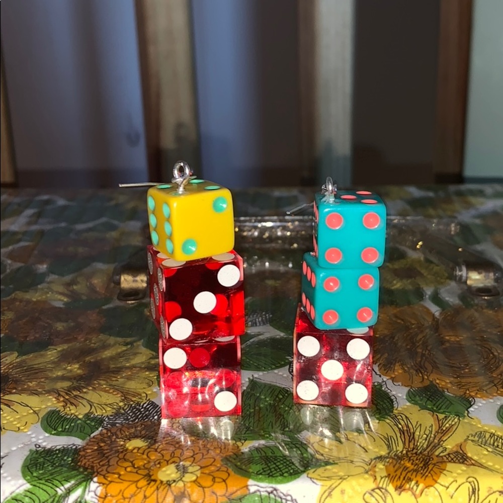 Soaponthecouch made earrings 💗
